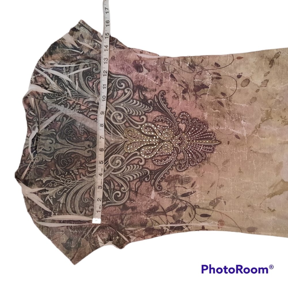 Graphic multicolor studded tribal short sleeve tee - Picture 5 of 7